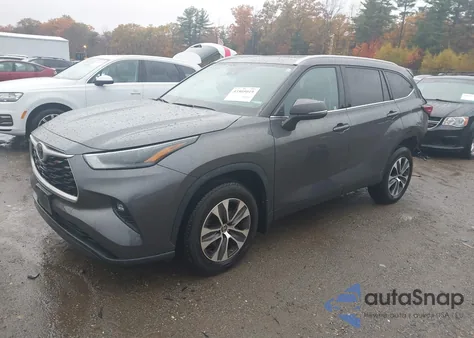 2022 Toyota Highlander Xle из США, поврежденный, VIN 5TDGZRBHXNS581295